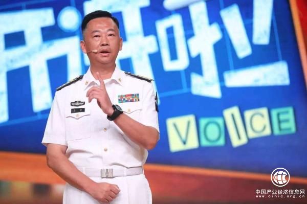 遼寧艦艦長劉喆央視開講，解釋為何航母第一次開放去了香港