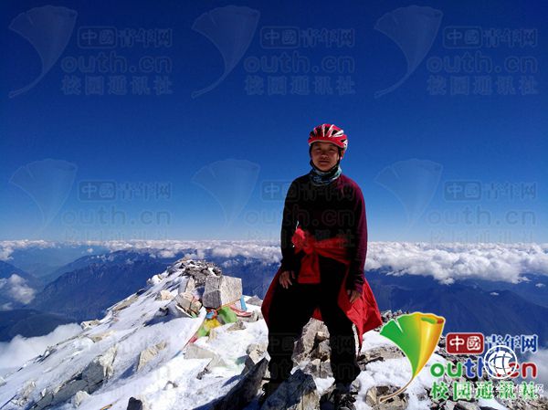 女大學(xué)生8天獨(dú)自登頂雪山，曾休學(xué)一年穿越秦嶺擺脫抑郁癥