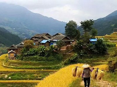 推動旅游扶貧向深度貧困地區(qū)進(jìn)軍