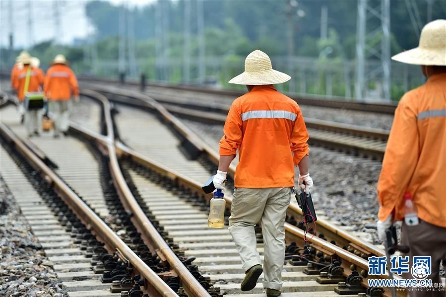 消失、細化、新生——40年職業(yè)變遷背后的起伏人生