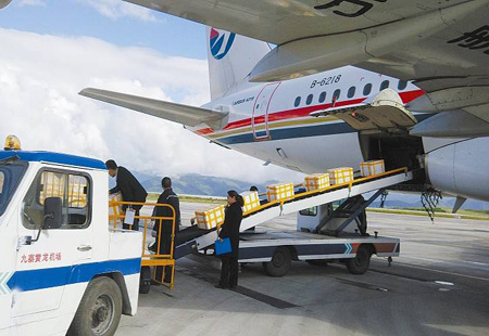 航空貨運市場淡季不淡 業(yè)務量高速增長 機場貨站“開足馬力”保運力