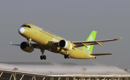 C919大型客機(jī)第4架試飛機(jī)順利完成首次飛行試驗(yàn)