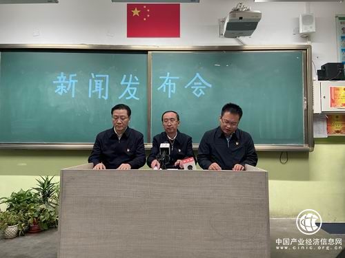 西寧路面坍塌事故造成9人遇難