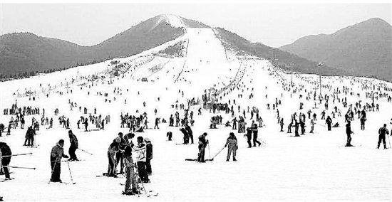 文旅部等三部門再為冰雪旅游加碼 推動(dòng)冰雪主題旅游度假區(qū)建設(shè)