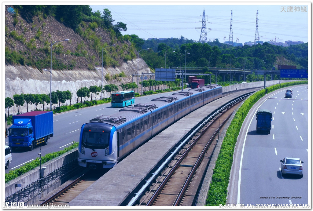 清明小長(zhǎng)假全國(guó)鐵路共發(fā)送旅客1136萬(wàn)人次