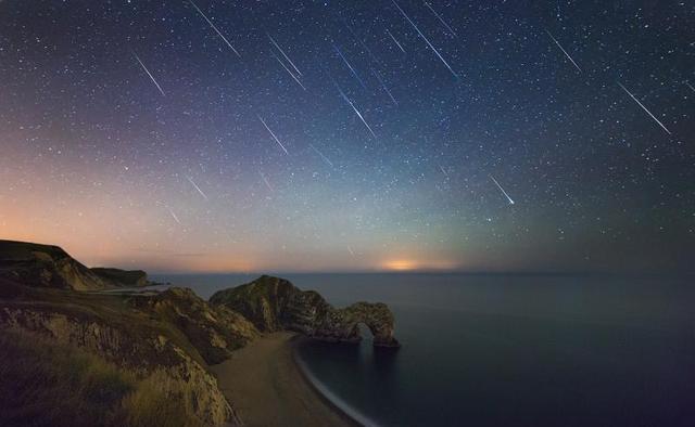 2020年最后一場流星雨22日登場，你會約誰一起看？