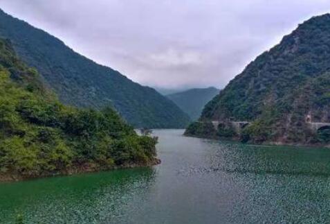 塞外江南水鎮(zhèn)“新夜態(tài)”：夜生活打卡地變身“出圈”新引擎