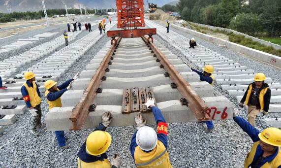 投資持續(xù)增長(zhǎng) 路網(wǎng)密度加強(qiáng) 全國(guó)鐵路建設(shè)進(jìn)入密集投產(chǎn)期