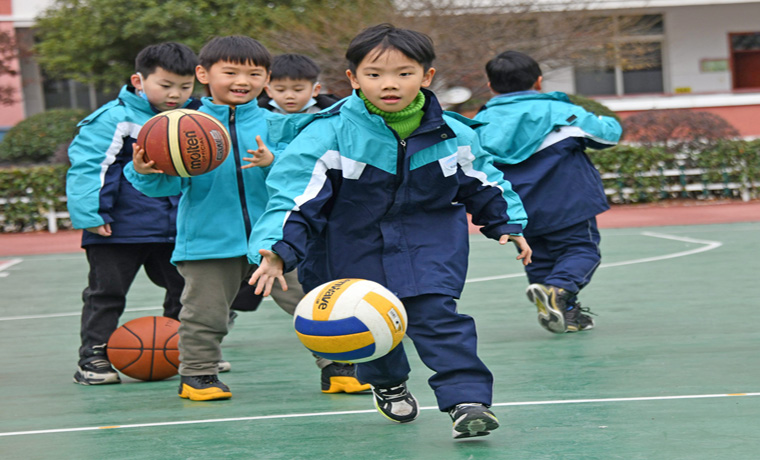 中國青年報：改變男孩柔弱化，從抓好體育課的對抗開始