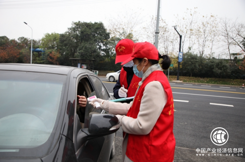 浙江嵊州市煙草專賣局：黨建引領彰顯國企擔當 “香溢”服務繪亮“溫暖底色”