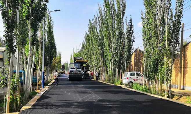 甘肅：建設(shè)通村公路 助力鄉(xiāng)村振興