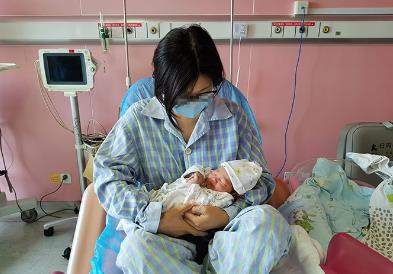 2022年全國孕產(chǎn)婦、嬰兒死亡率降至歷史最低 婦女兒童健康權(quán)益得到保障