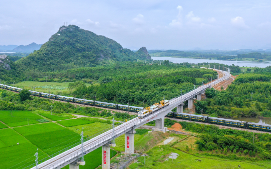 國內最大在建火電項目鐵路專用線試通車