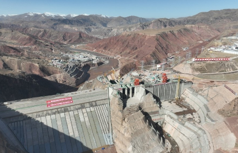 黃河上游在建裝機最大水電站下閘蓄水