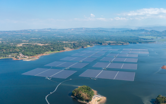 中國電建承建的印尼奇拉塔漂浮光伏項目全容量并網發(fā)電