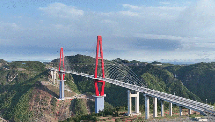 世界跨徑最大高山峽谷景觀斜拉橋！貴州龍里河大橋通車