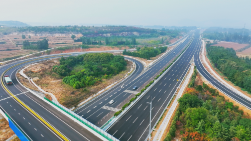 雙向八車道！中建八局濟廣高速濟菏段改擴建四標(biāo)段正式通車運行