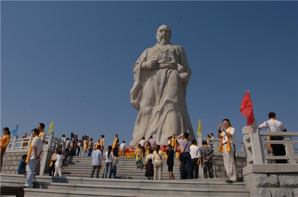 河南“非遺”醫(yī)圣誕辰紀念活動年輕化，仲景宛西掀開中醫(yī)藥文化新篇章